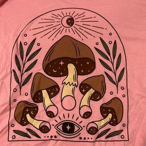 Mushroom crop top tee